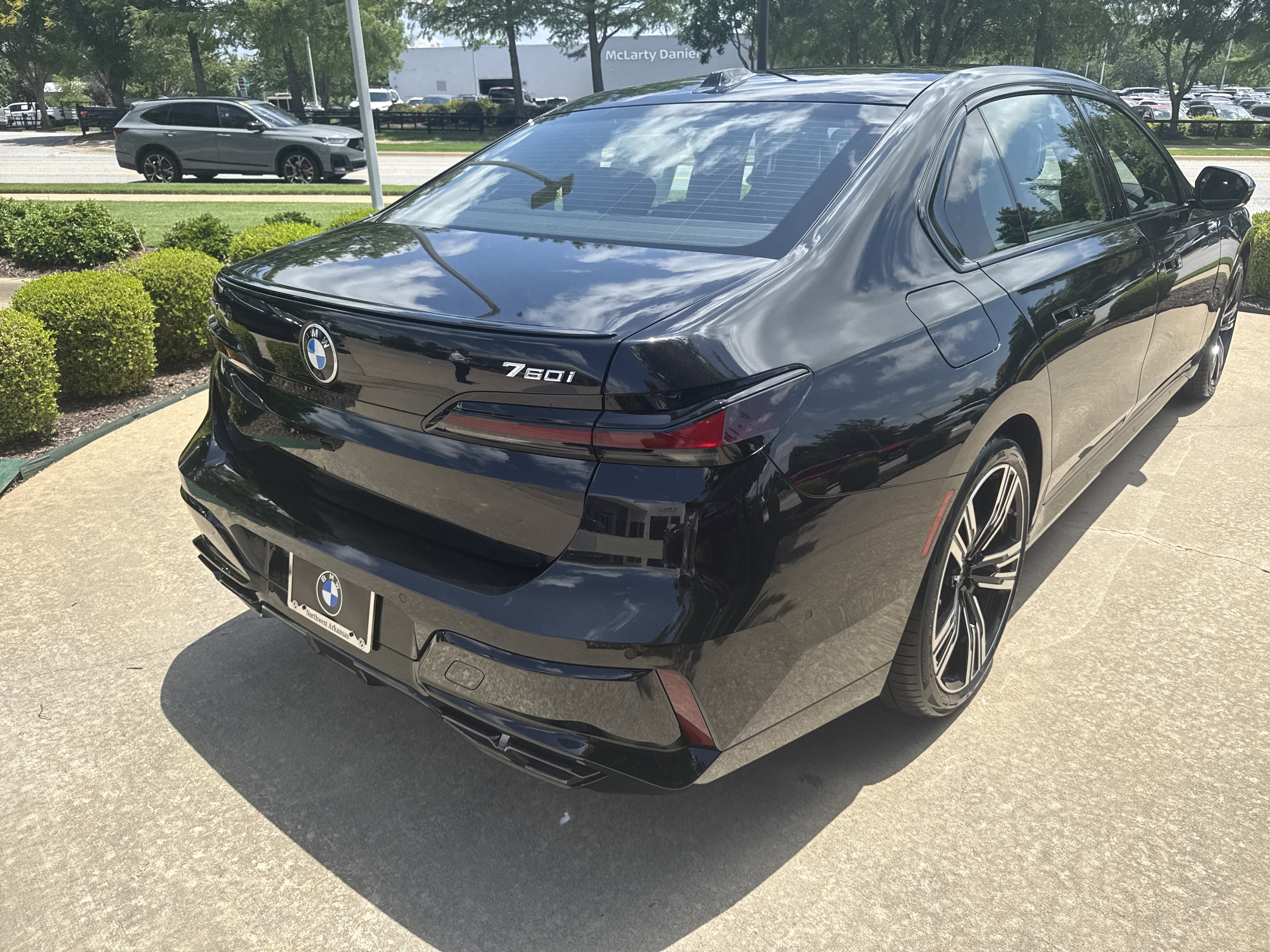 New 2026 0475 Black Sapphire Metallic BMW 760i xDrive image 5