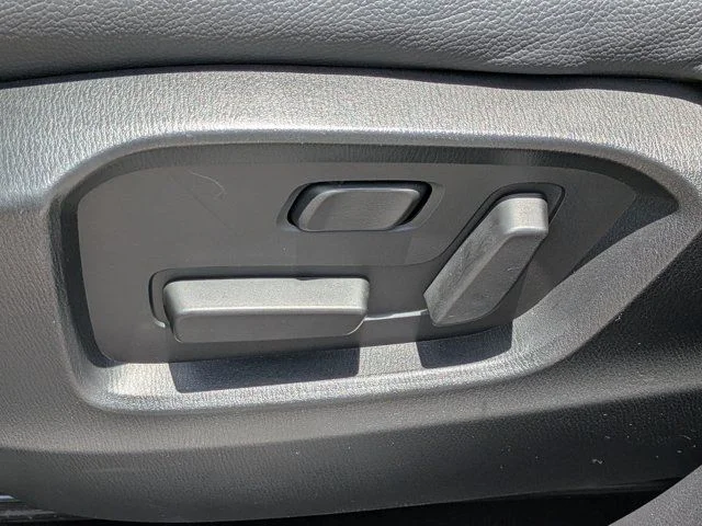 Used 2019 Crystal Blue Mazda Grand Touring image 19