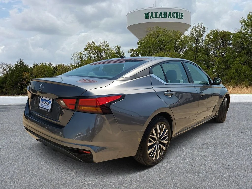 Used 2026 Gray Nissan 2.5 SV image 5
