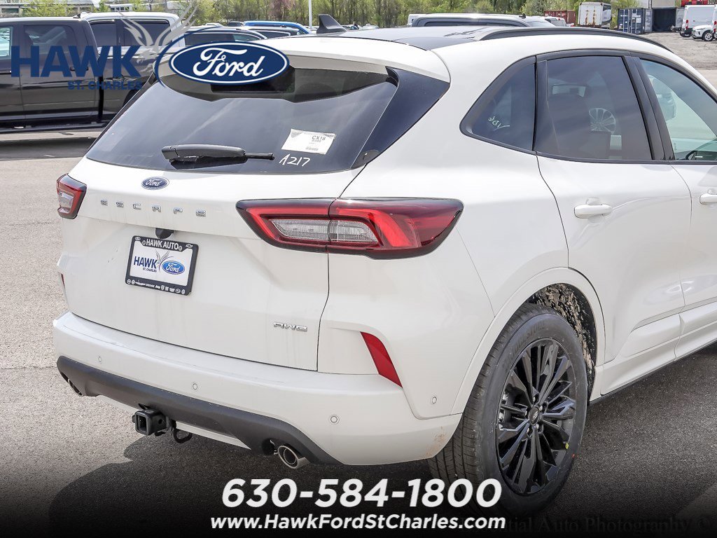 Used 2024 White Metallic Ford ST-Line Elite image 6