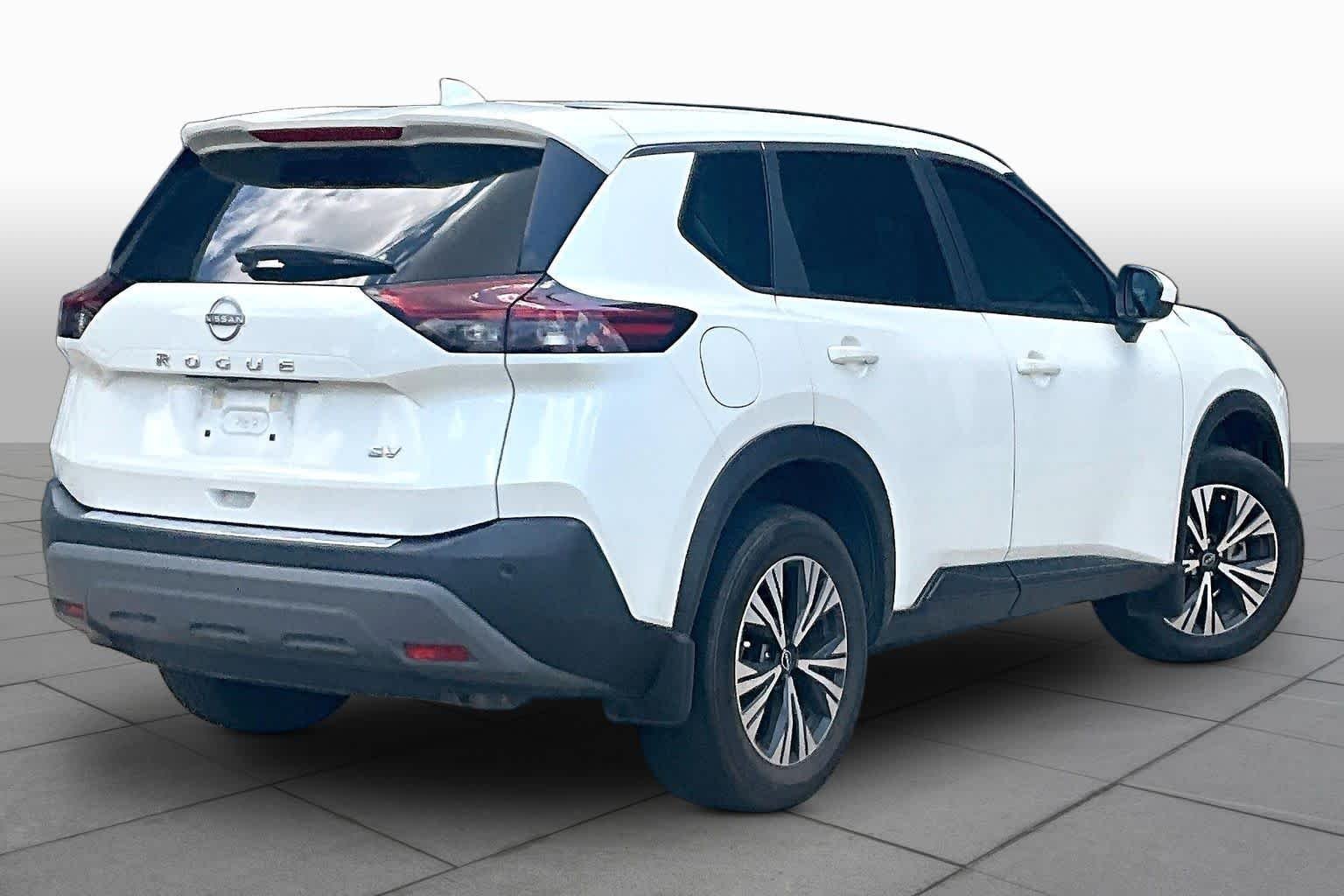Used 2023 Pearl White Tricoat Nissan SV image 12