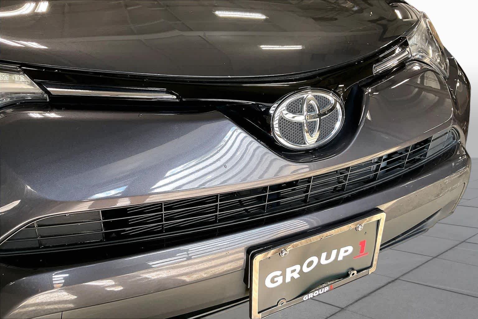 Used 2016 Magnetic Gray Metallic Toyota LE image 29