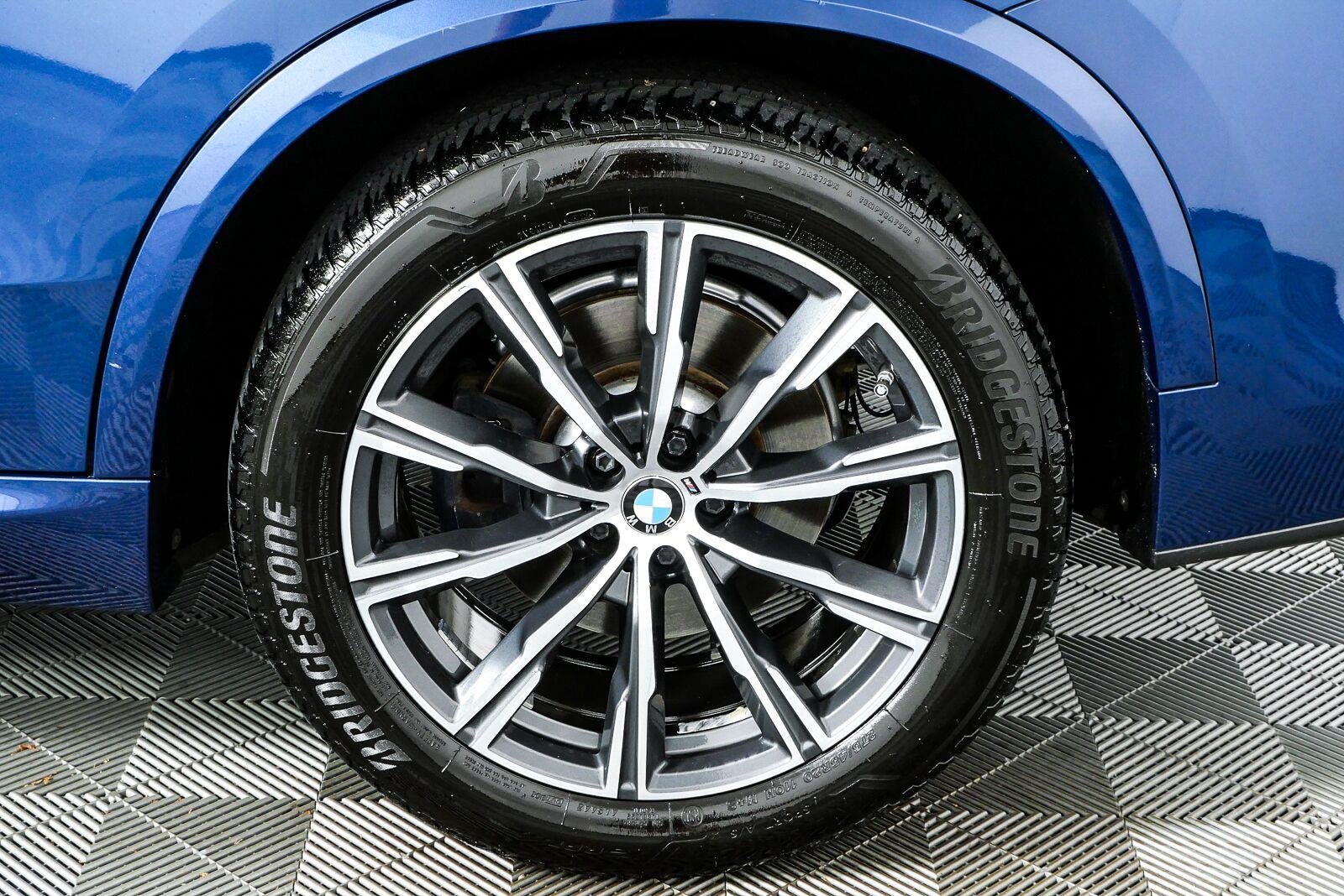 Used 2019 Tanzanite Blue II Metallic BMW xDrive40i image 38
