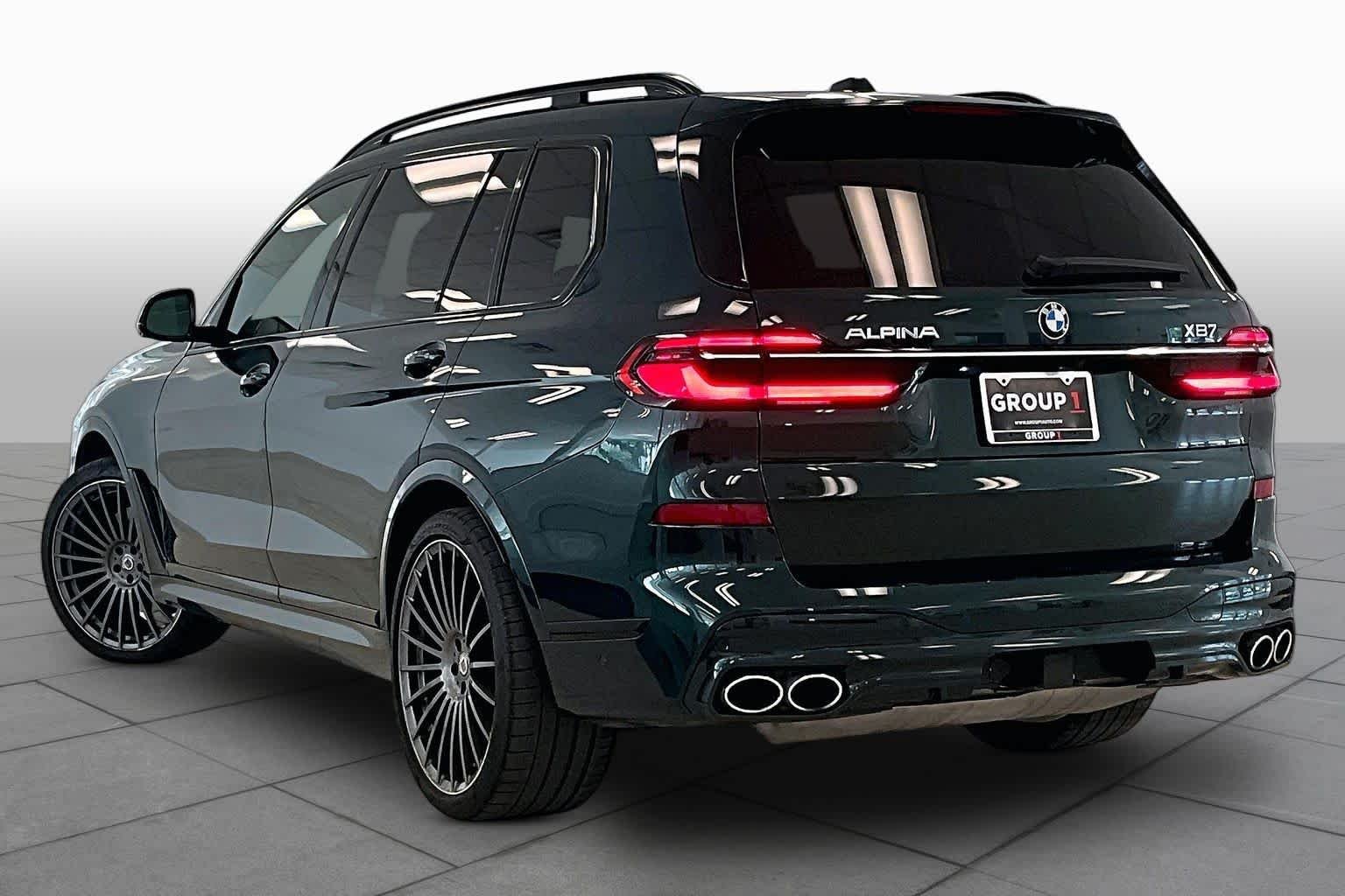 Used 2025 ALPINA Green Metallic BMW ALPINA XB7 image 11