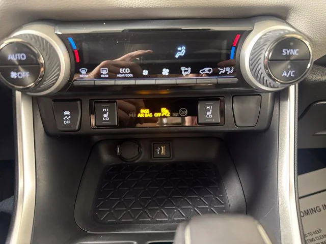 Certified Used 2025 Pearl Toyota XLE Premium image 15