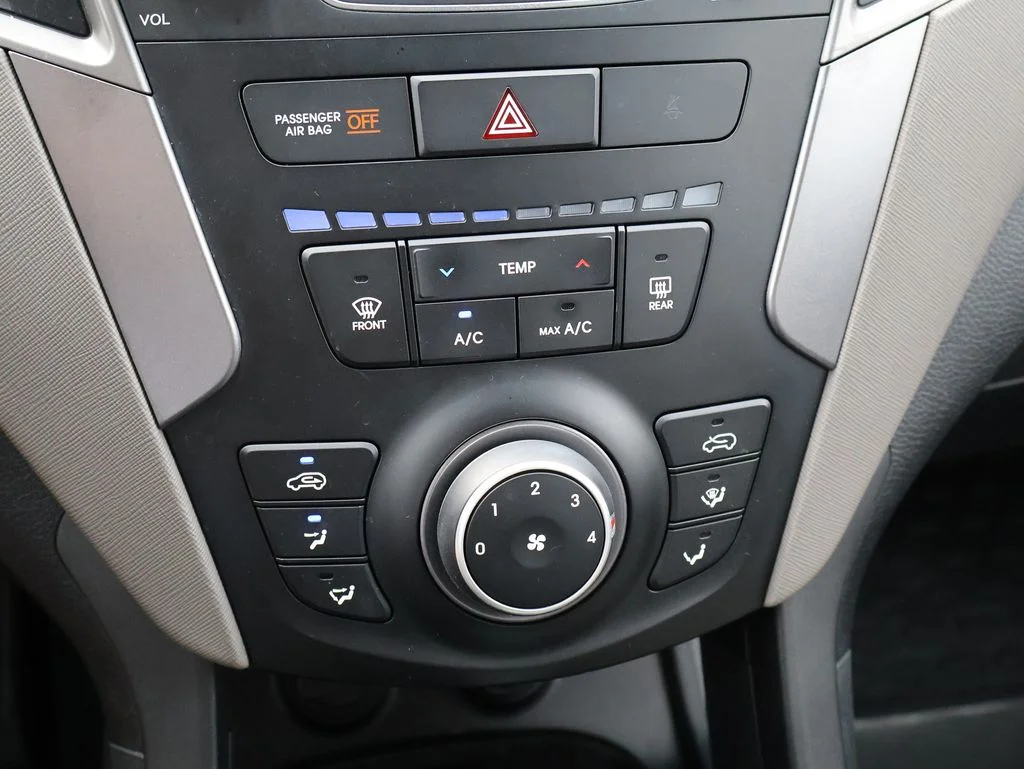 Used 2016 White Hyundai 2.4 Base image 20