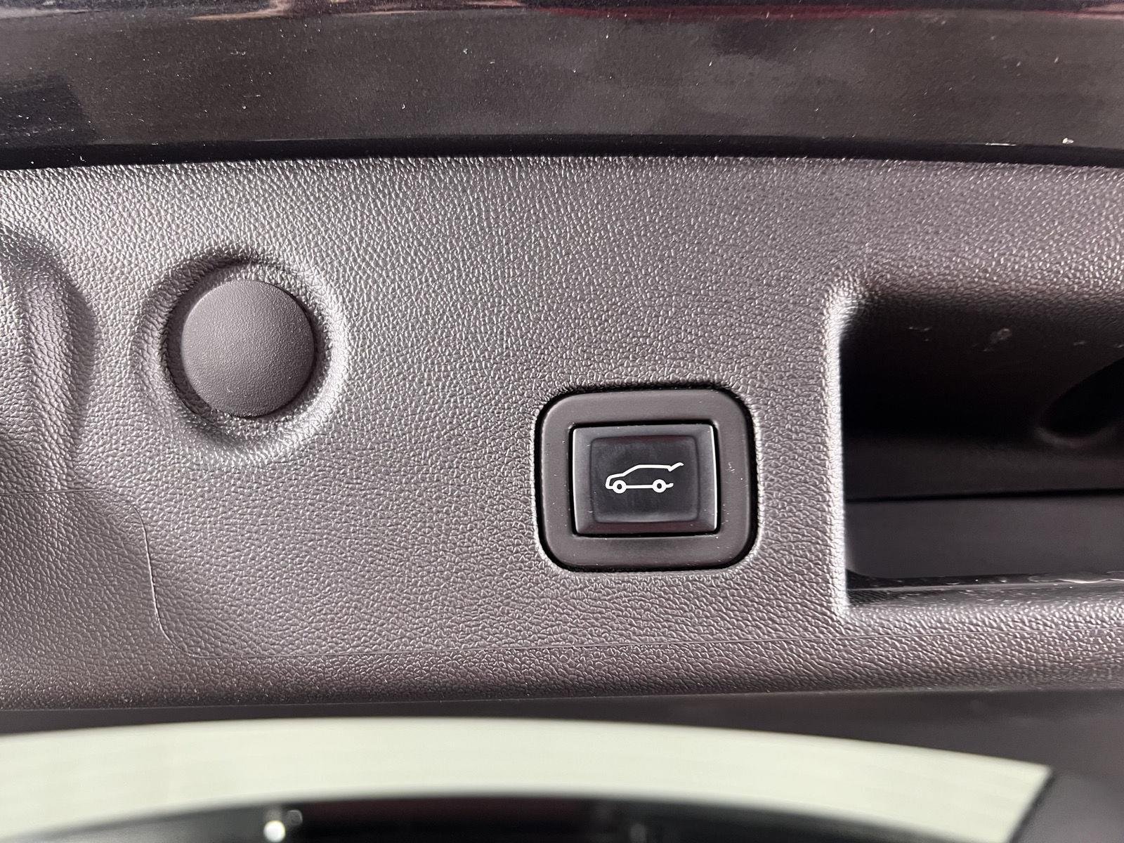 Used 2023 Iron Gray Metallic Chevrolet LT image 31