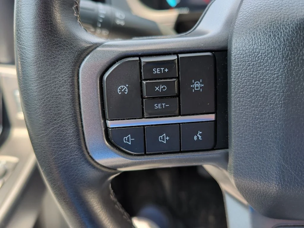Used 2025 White Ford XLT image 9
