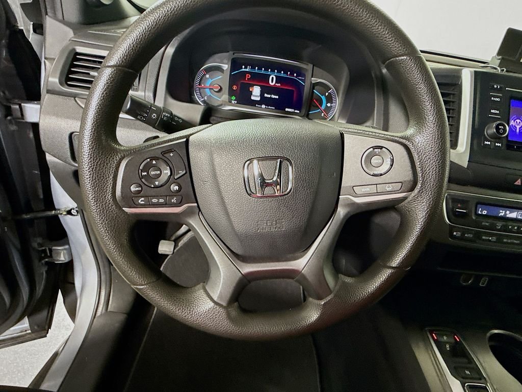 Used 2019 Lunar Silver Metallic Honda Sport image 12