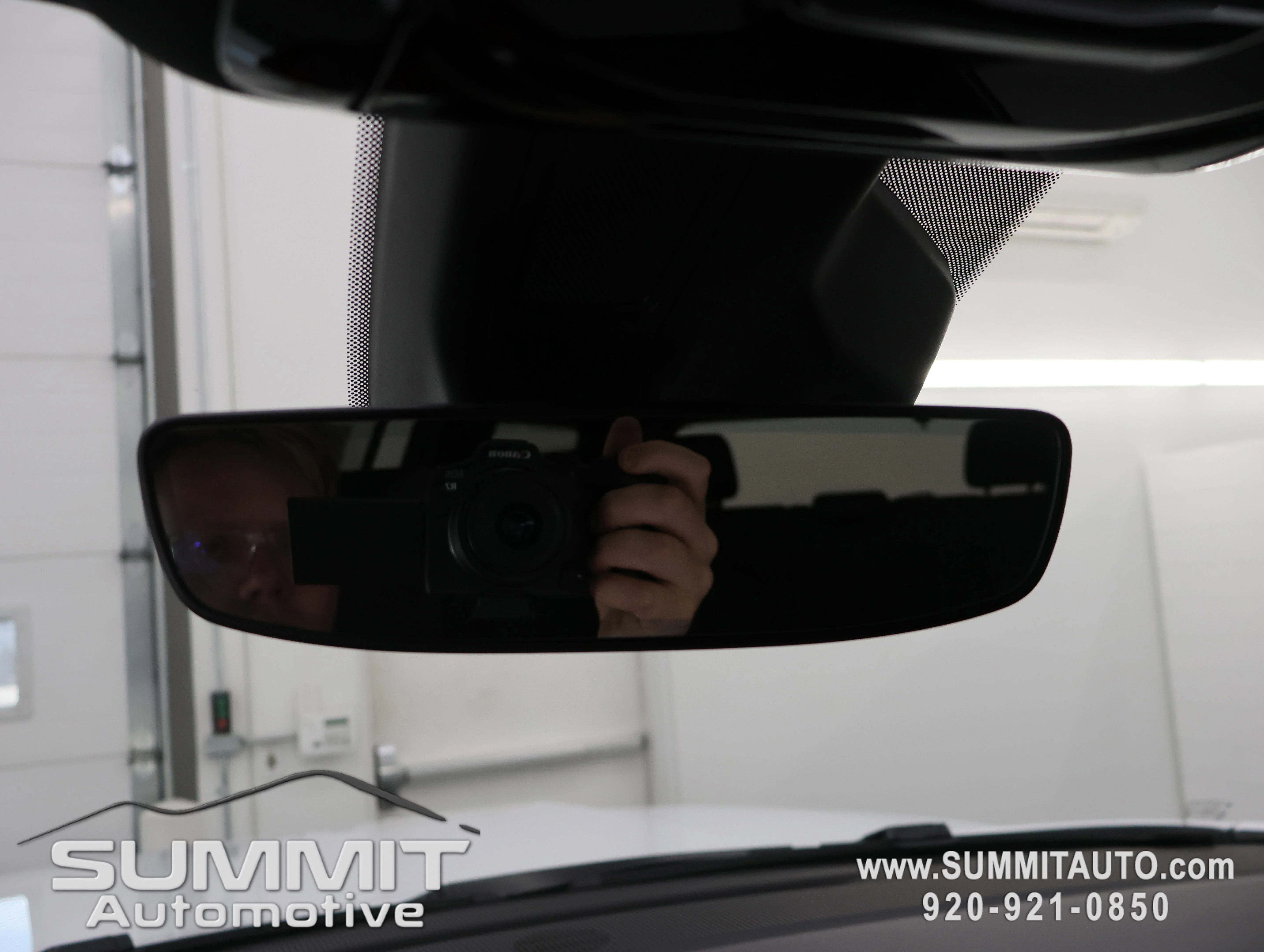 New 2026 Bright White Clear-Coat Exterior Paint Jeep Summit Obsidian image 79