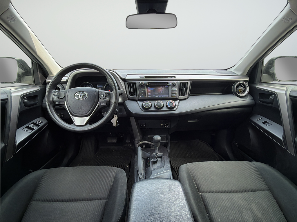 Used 2018 Silver Toyota LE image 9