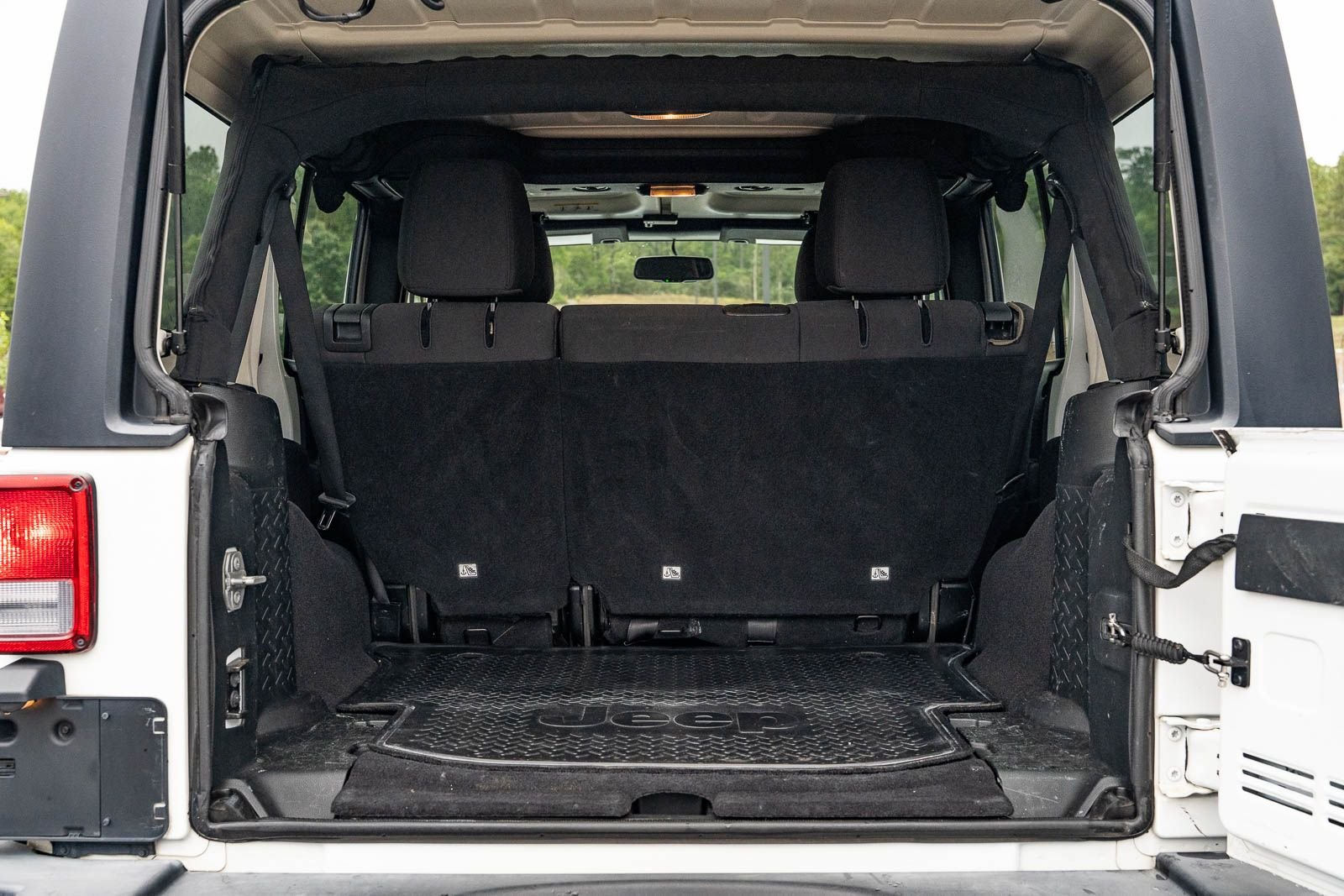 Certified Used 2018 White Jeep Unlimited Sport image 15