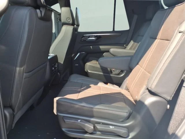 New 2026 Polar White Tricoat Chevrolet High Country image 20