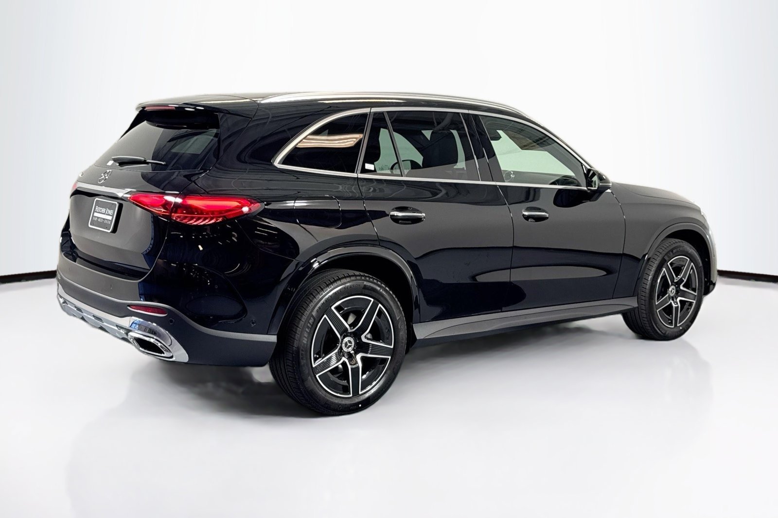 New 2026 Black Mercedes-Benz GLC 300 image 5
