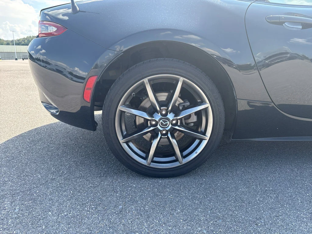 Used 2018 Black Mazda Grand Touring image 11