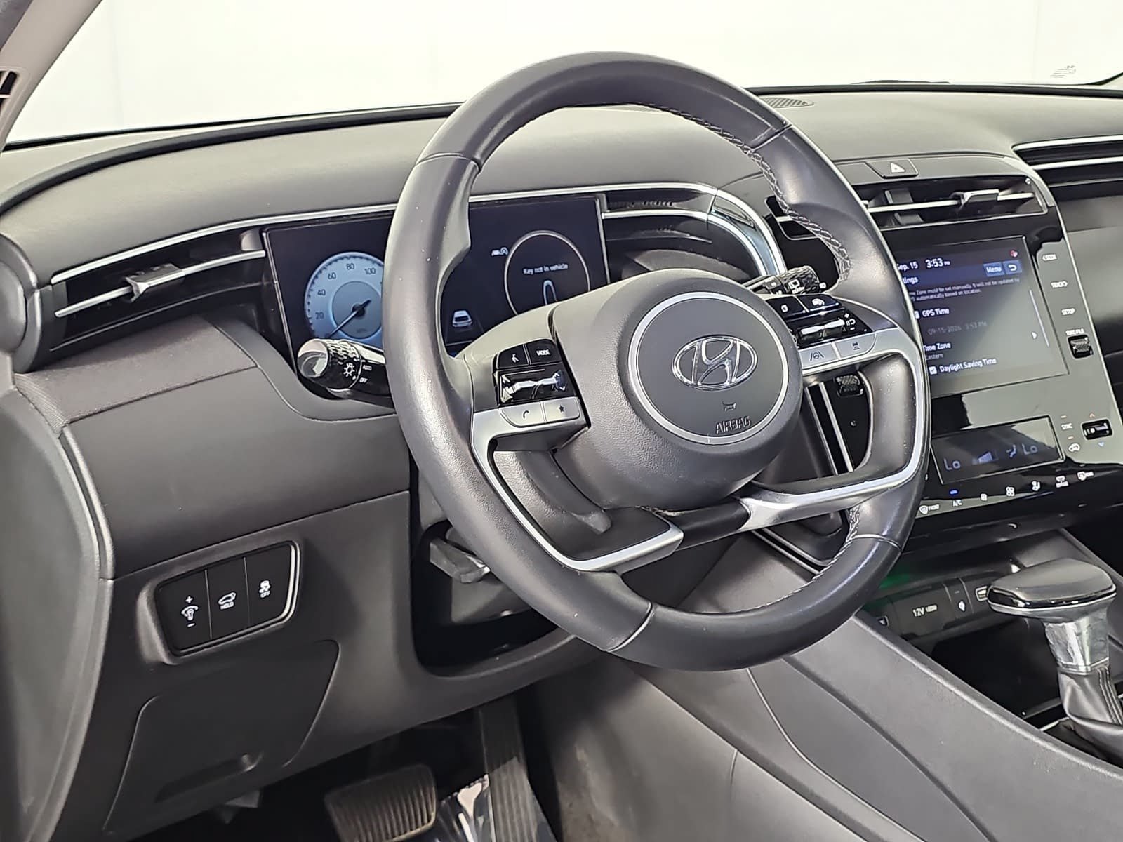Used 2023 Silver Hyundai SEL image 16