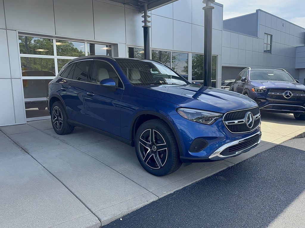 New 2026 Starling Blue Metallic Mercedes-Benz AWD GLC 300 4MATIC® 4dr SUV image 5