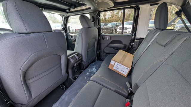 New 2026 Black Clear-Coat Exterior Paint Jeep Sahara image 30