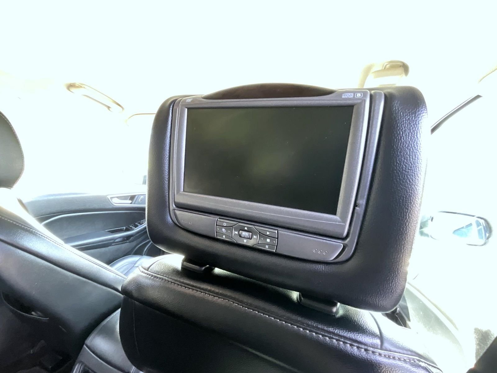 Used 2016 Gray Ford SEL image 21