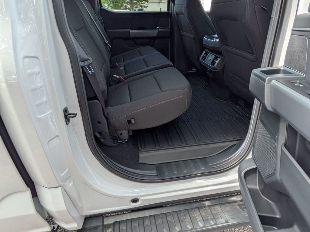 New 2026 Oxford White Ford XLT image 30