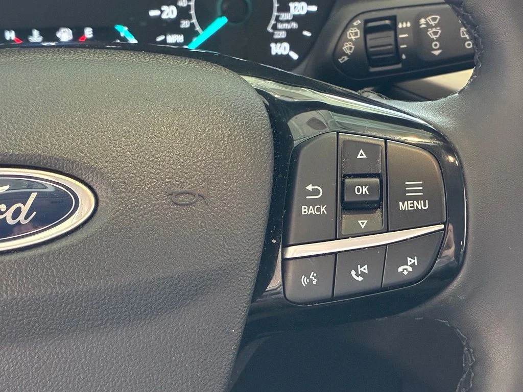 Used 2022 Blue Ford SE image 30