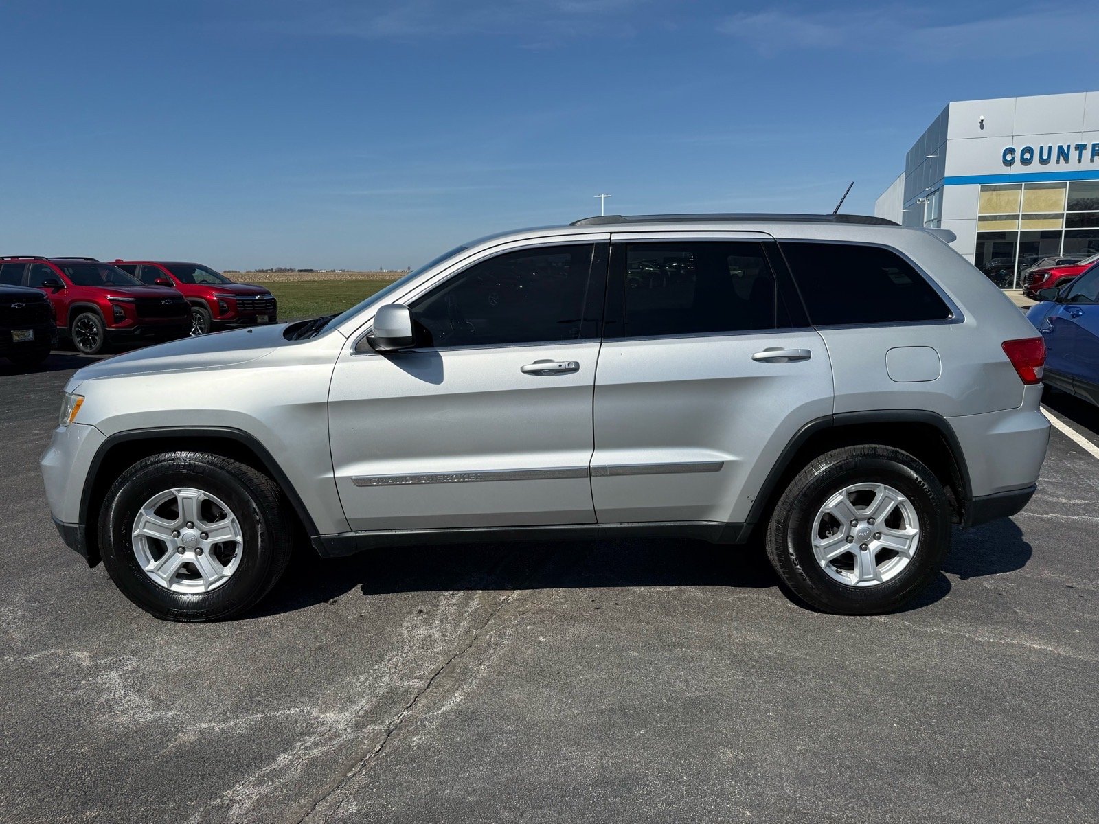 Used 2013 Jeep Grand Cherokee Laredo with VIN 1C4RJFAG7DC585960 for sale in Herscher, IL