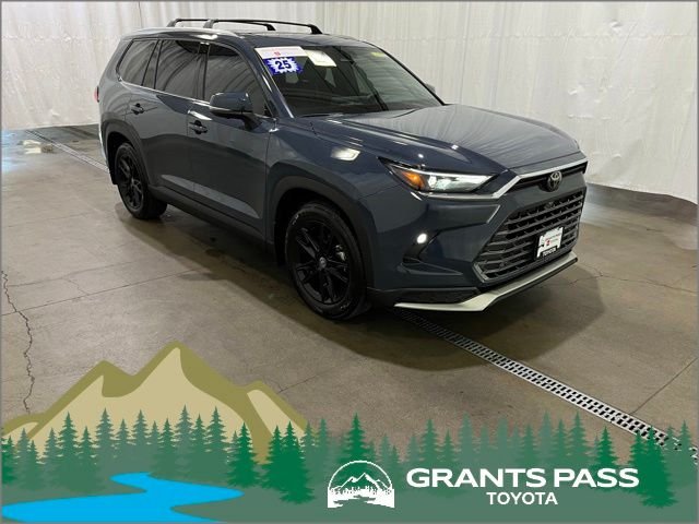2025 Toyota Grand Highlander Hybrid MAX Platinum AWD's photo