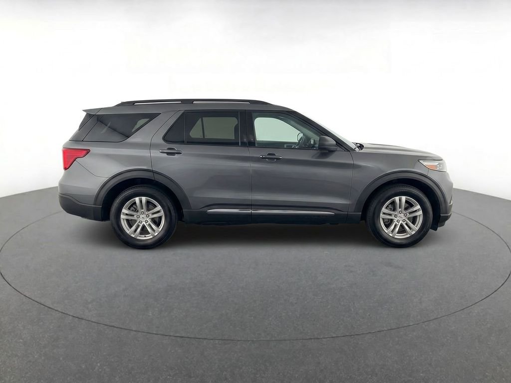 New 2026 Carbonized Gray Metallic Ford Active image 4