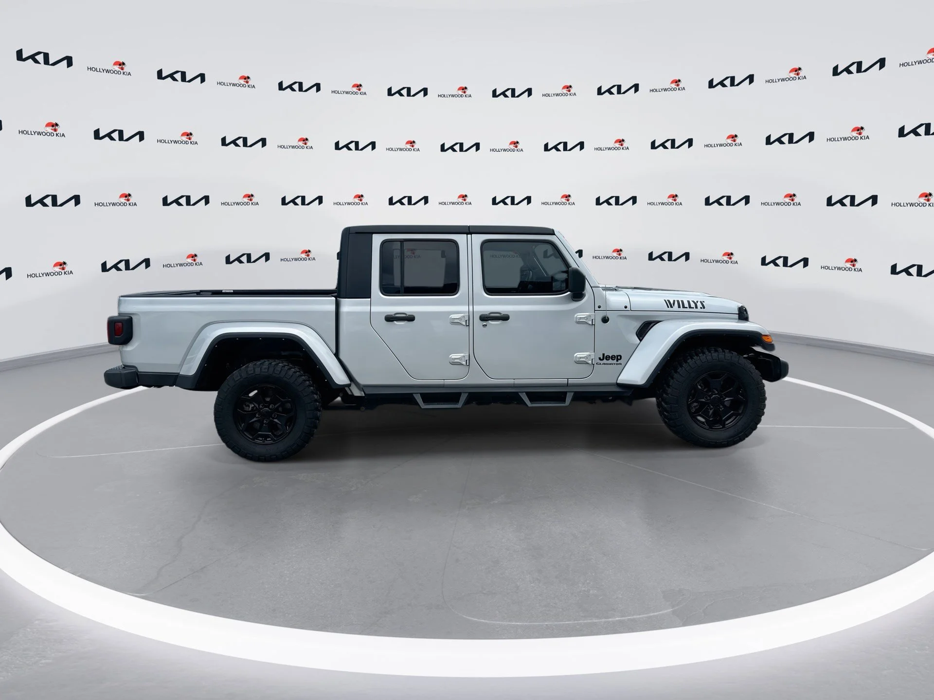 Used 2022 Silver Zynith Clearcoat Jeep Willys image 9