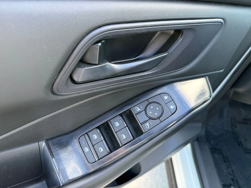 2024 Nissan Rogue S - Photo 15