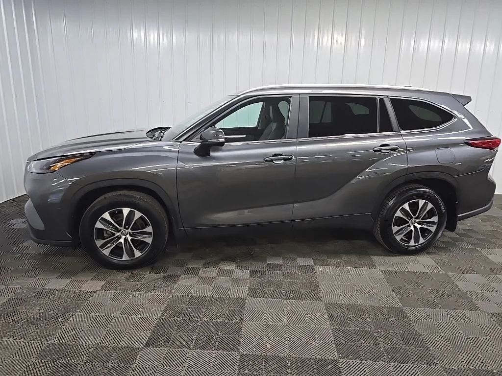 Used 2023 Magnetic Gray Metallic Toyota XLE image 5