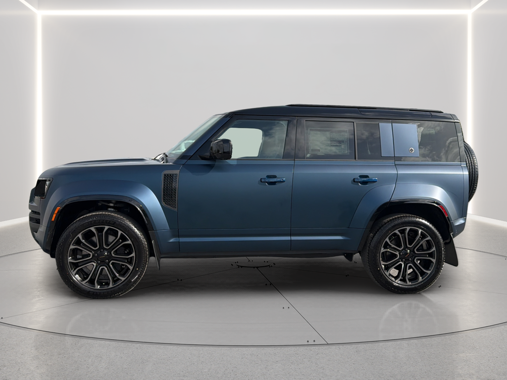 New 2026 Sargasso Blue Land Rover OCTA image 13