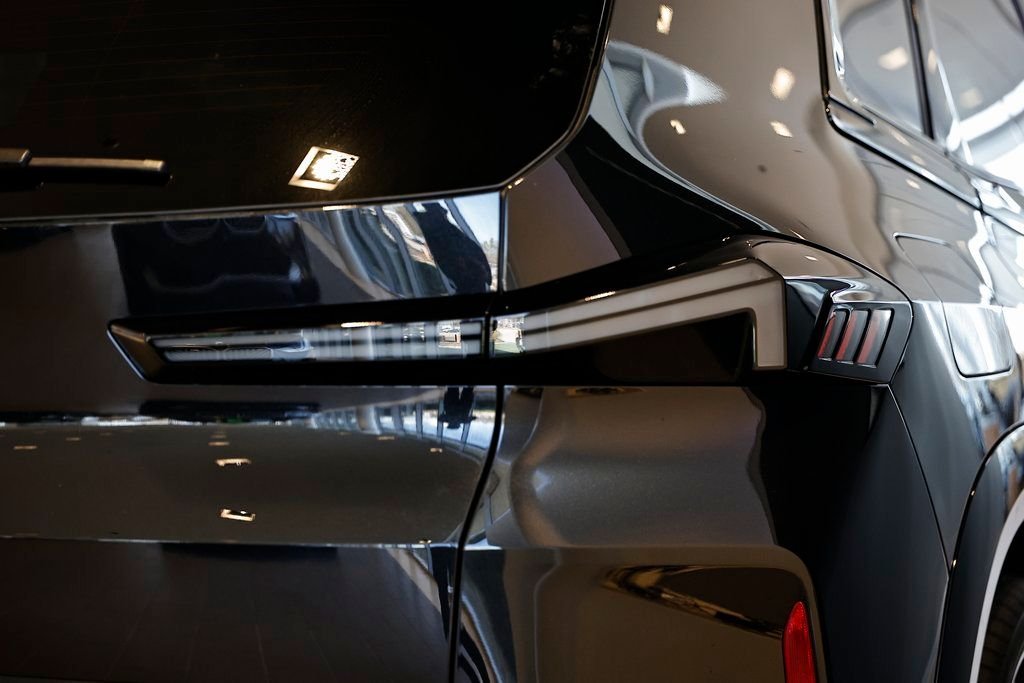 New 2026 Black Sapphire Metallic BMW Label image 4