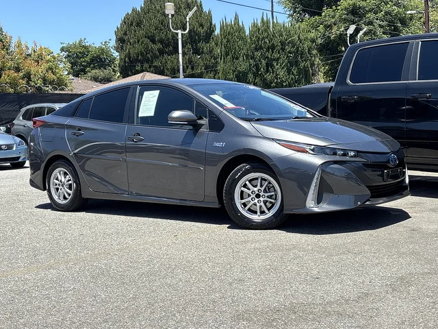 2022 Toyota Prius Prime XLE