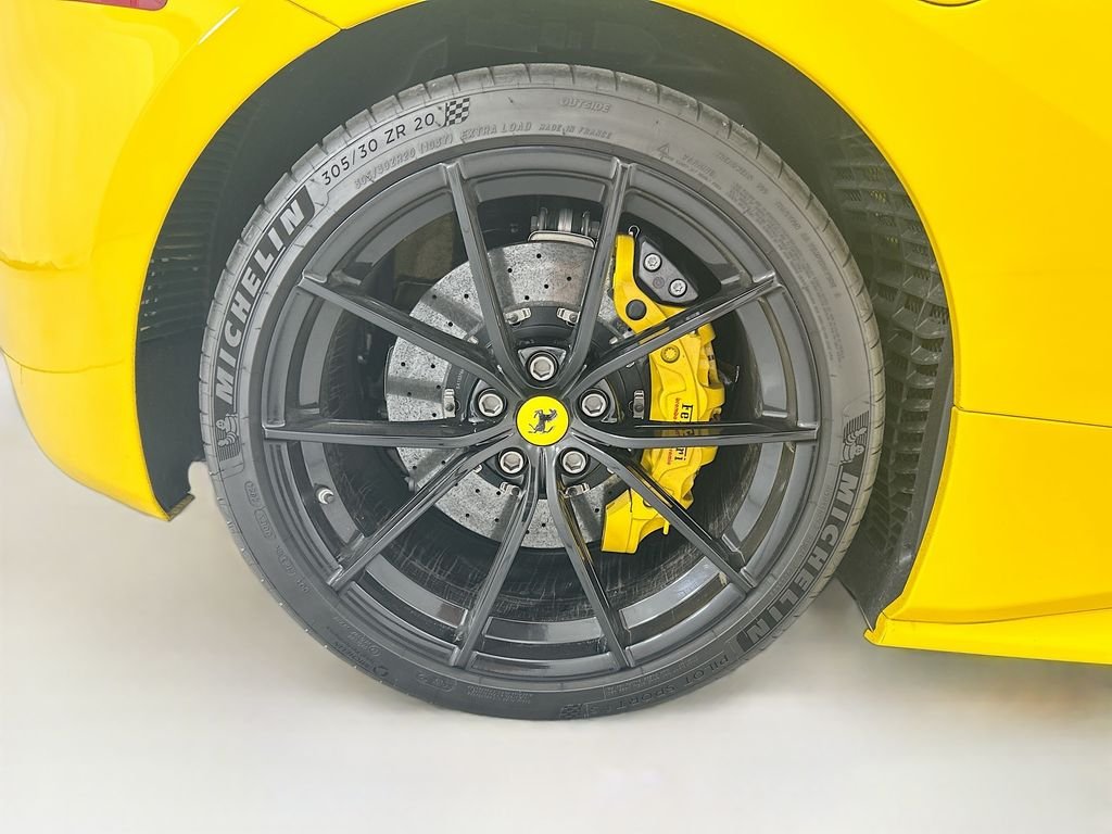Used 2017 Yellow Ferrari  image 36