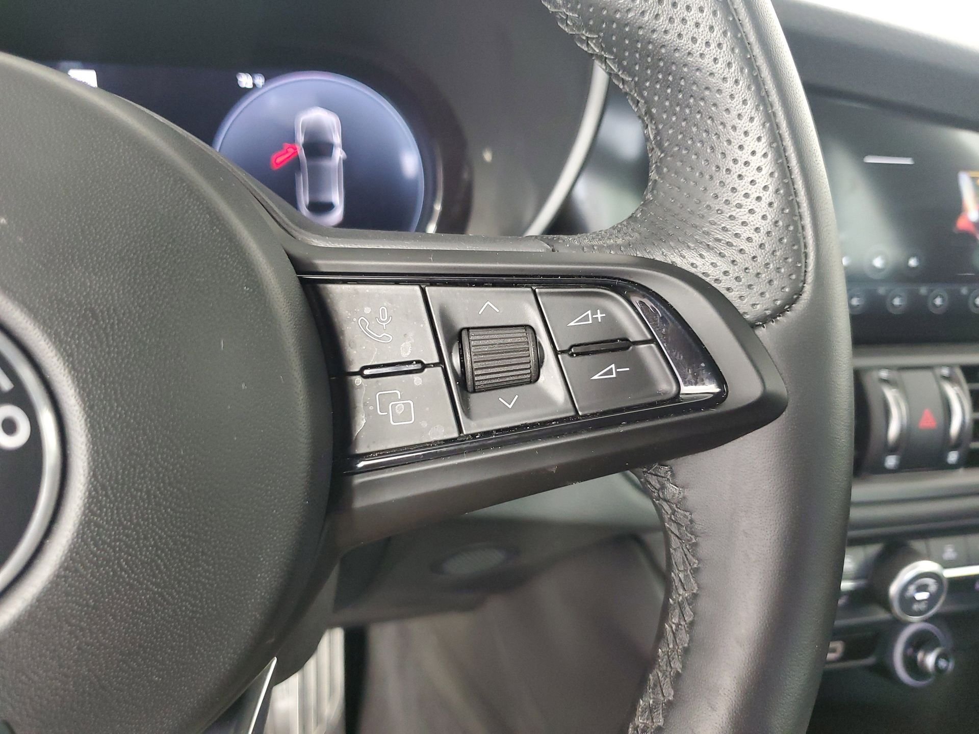 2024 Alfa Romeo Giulia Ti - Photo 35