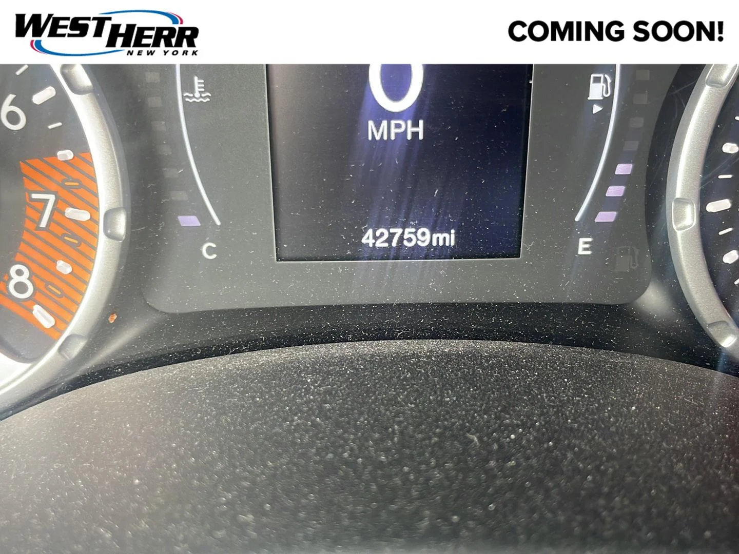 Used 2020 Alpine White Clearcoat Jeep Latitude image 1