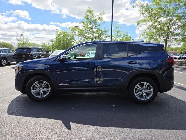 Used 2023 Marine Metallic GMC SLE image 15