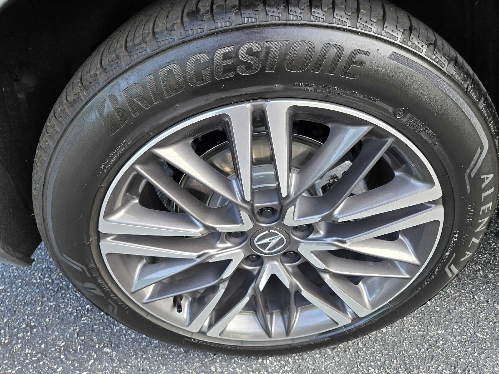 Used 2026 Liquid Carbon Metallic Acura SH-AWD w/Advance image 47