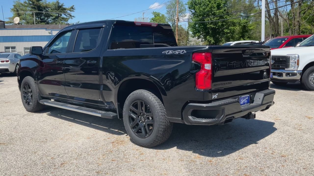 Used 2025 BLACK Chevrolet Rst image 9