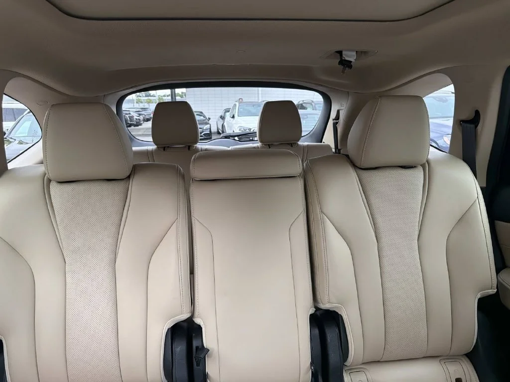 Used 2023  Acura Technology image 9