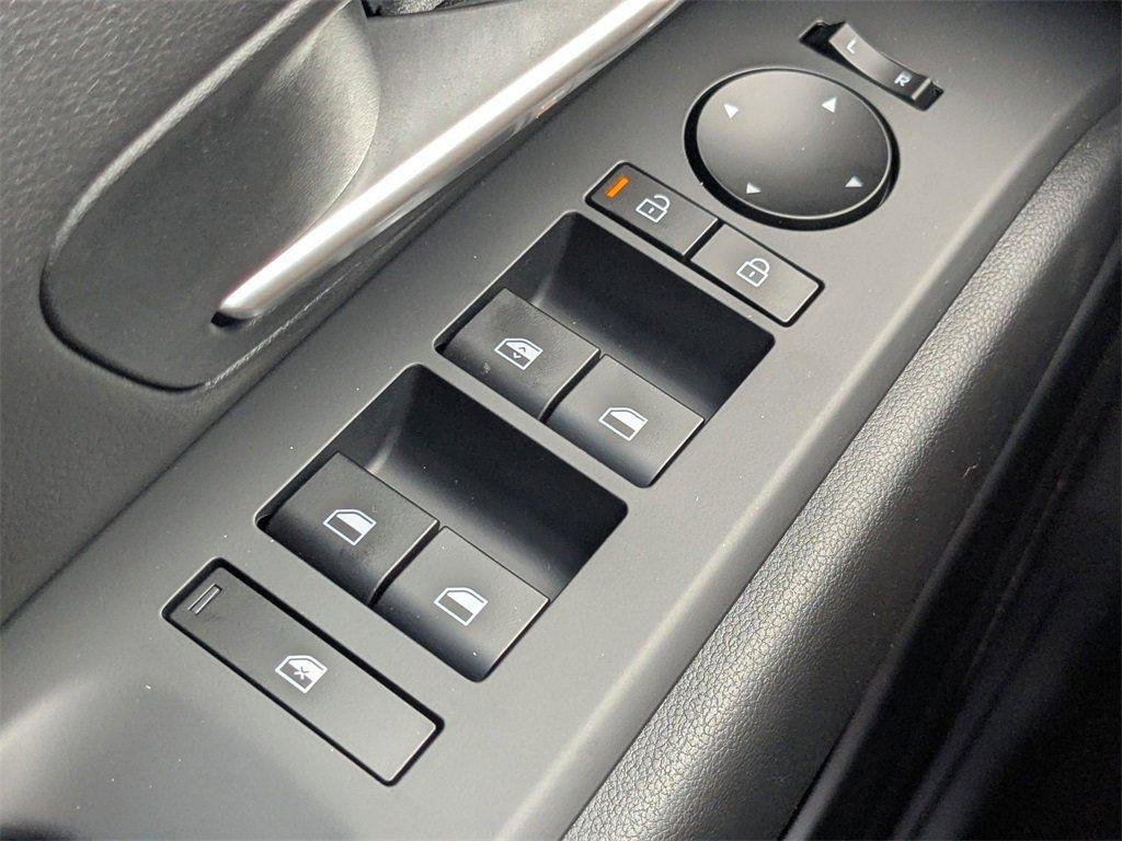 New 2026 White Hyundai SE FWD image 22