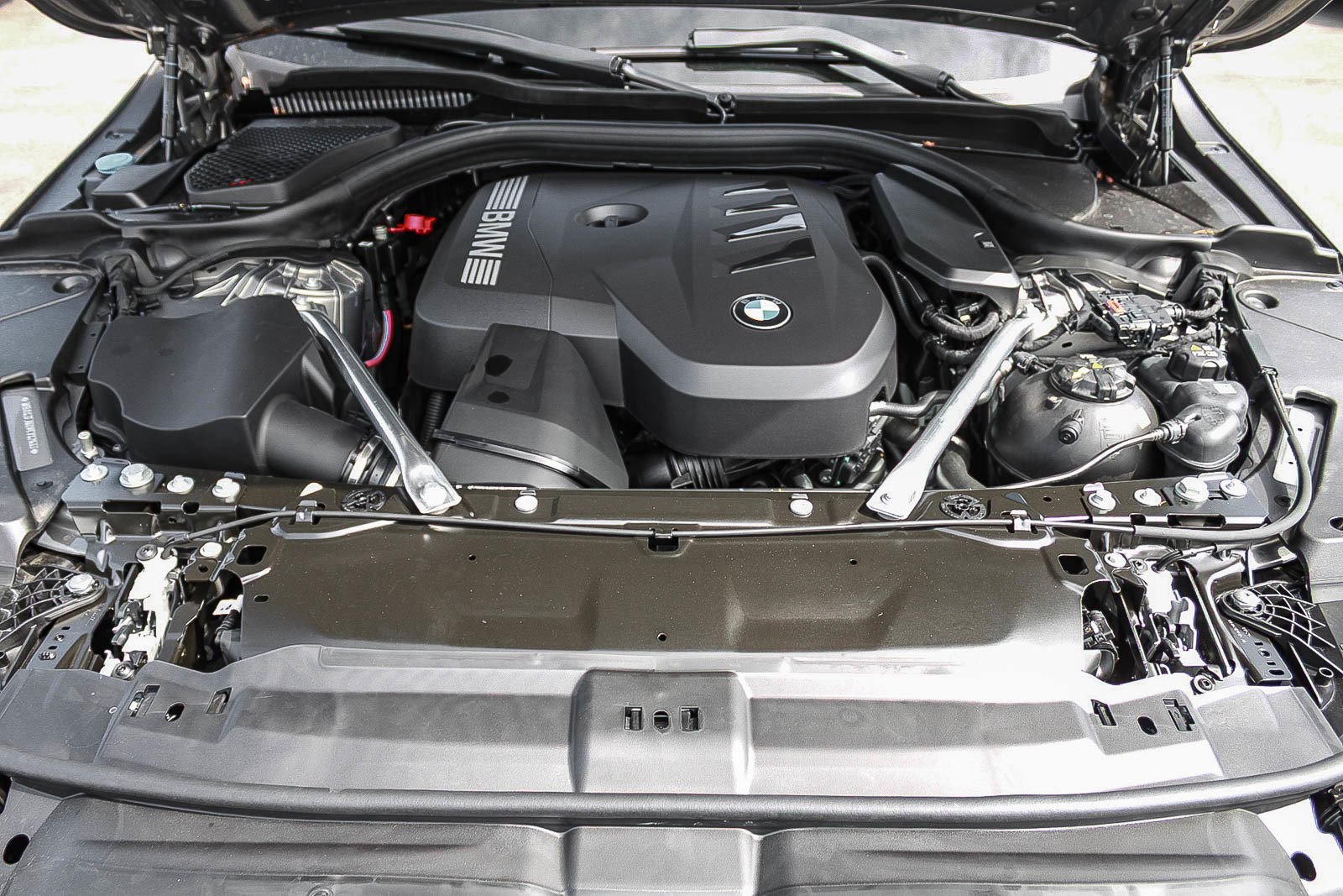 New 2027 Oxide Grey Metallic BMW 530i image 26