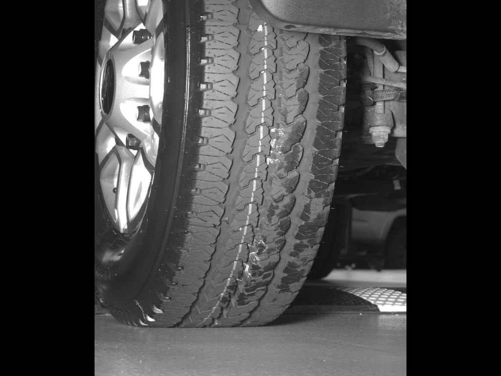 Certified Used 2025 Summit White Chevrolet LT image 14