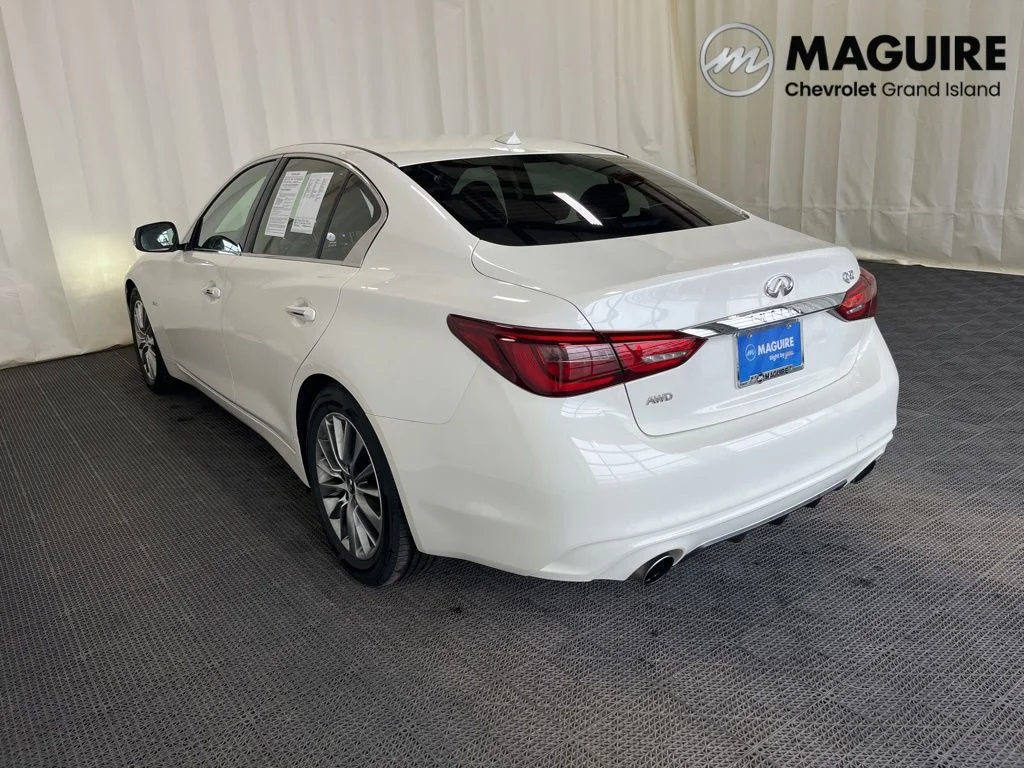 Used 2018 White INFINITI 3.0t LUXE image 27