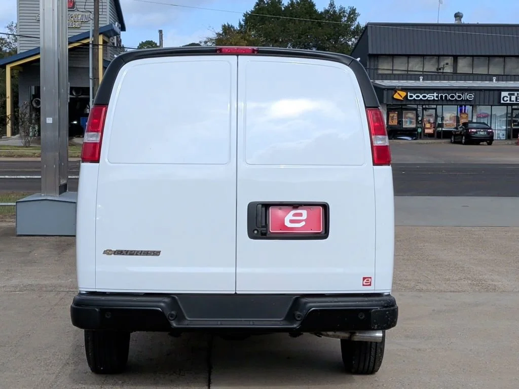 2025 Chevrolet Express Cargo Work Van - Photo 7