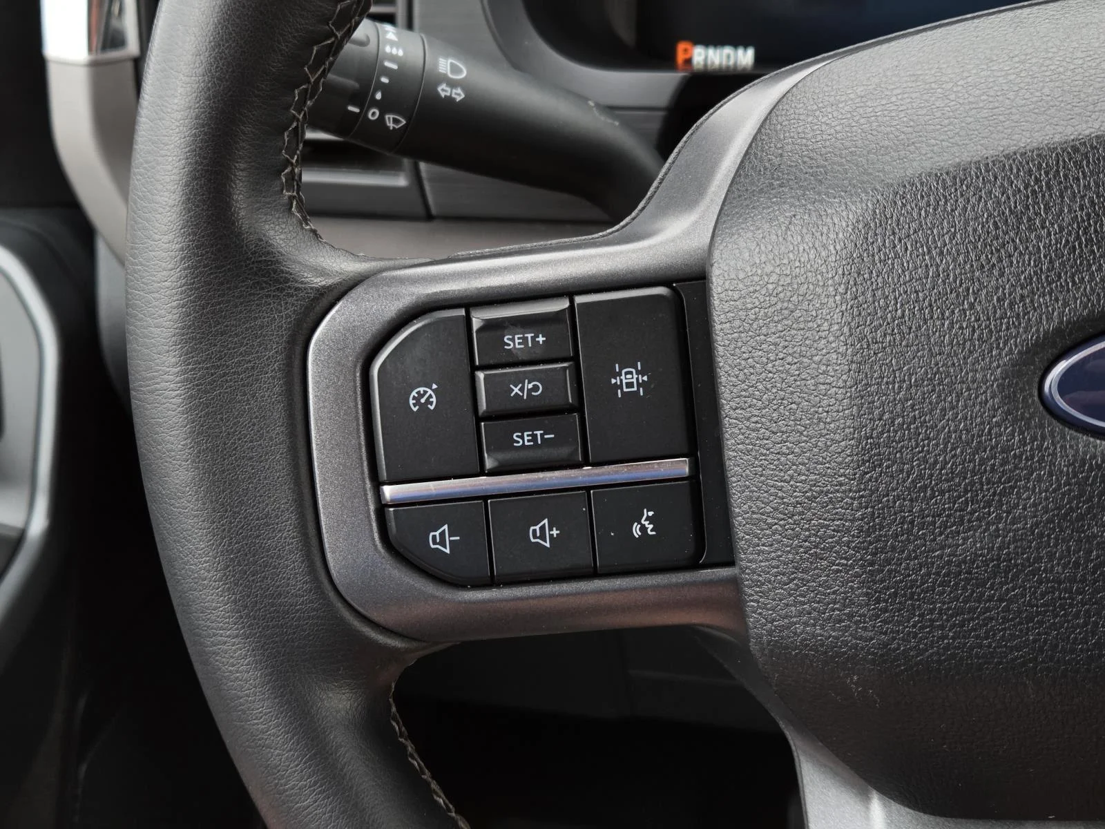 Used 2024 Oxford White Ford XLT image 22