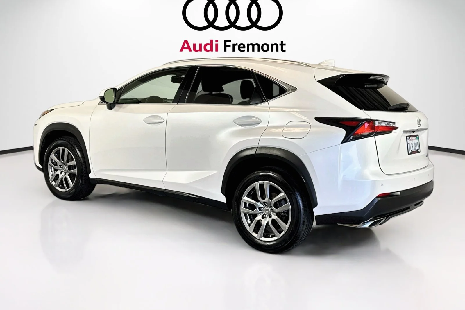 Used 2015 Eminent White Pearl Lexus  image 8