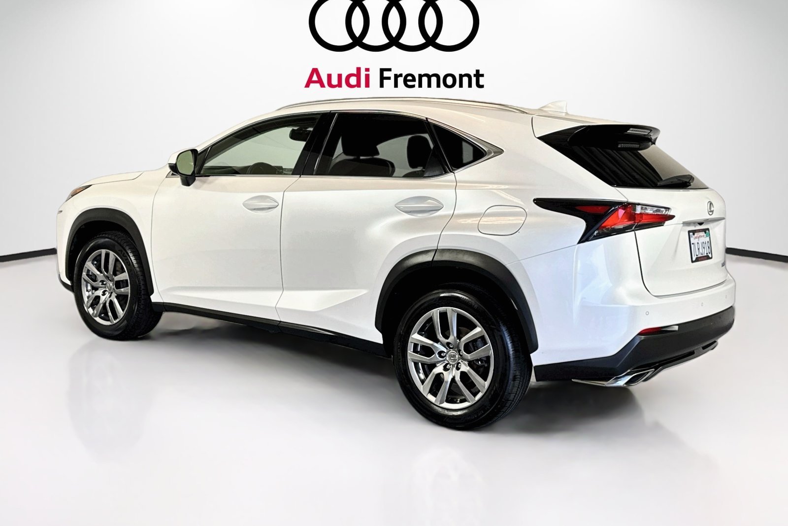 Used 2015 Eminent White Pearl Lexus  image 8