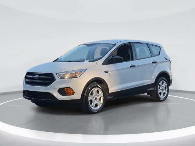 Used 2017 White Ford S image 1